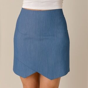NWT BCBG MaxAzria Denim Blue Skirt Size 6